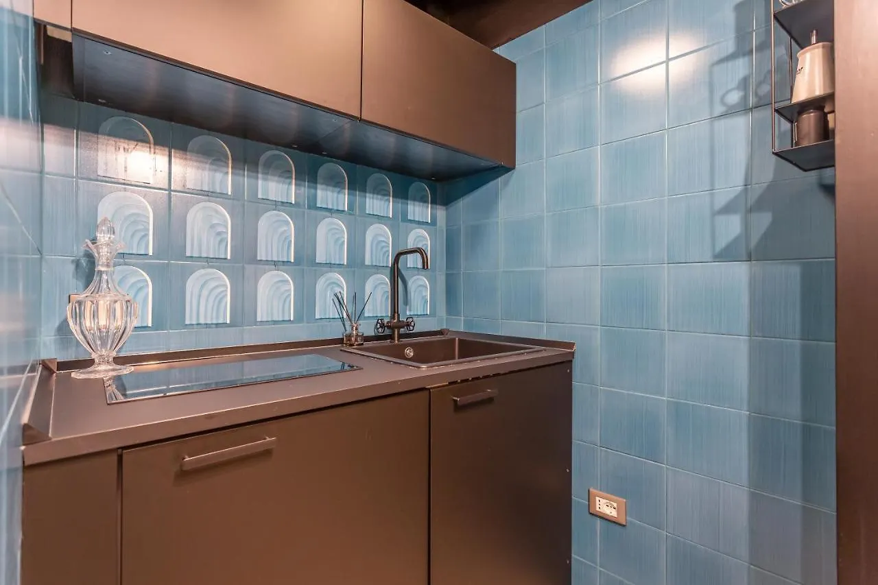 Апартаменты Ruins_Design Loft 150 Mt From Colosseum
